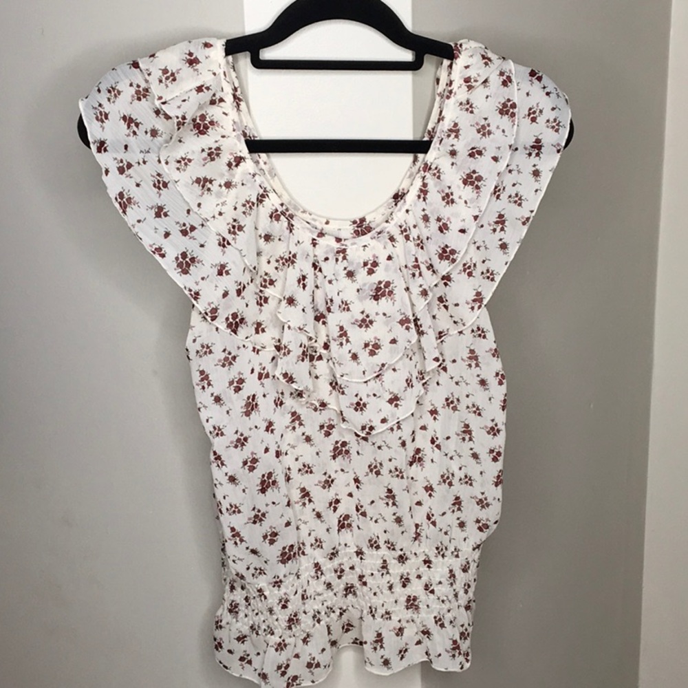 Women's ruffle top